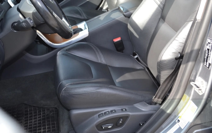 Volvo S60 cena 71900 przebieg: 79000, rok produkcji 2017 z Warszawa małe 254